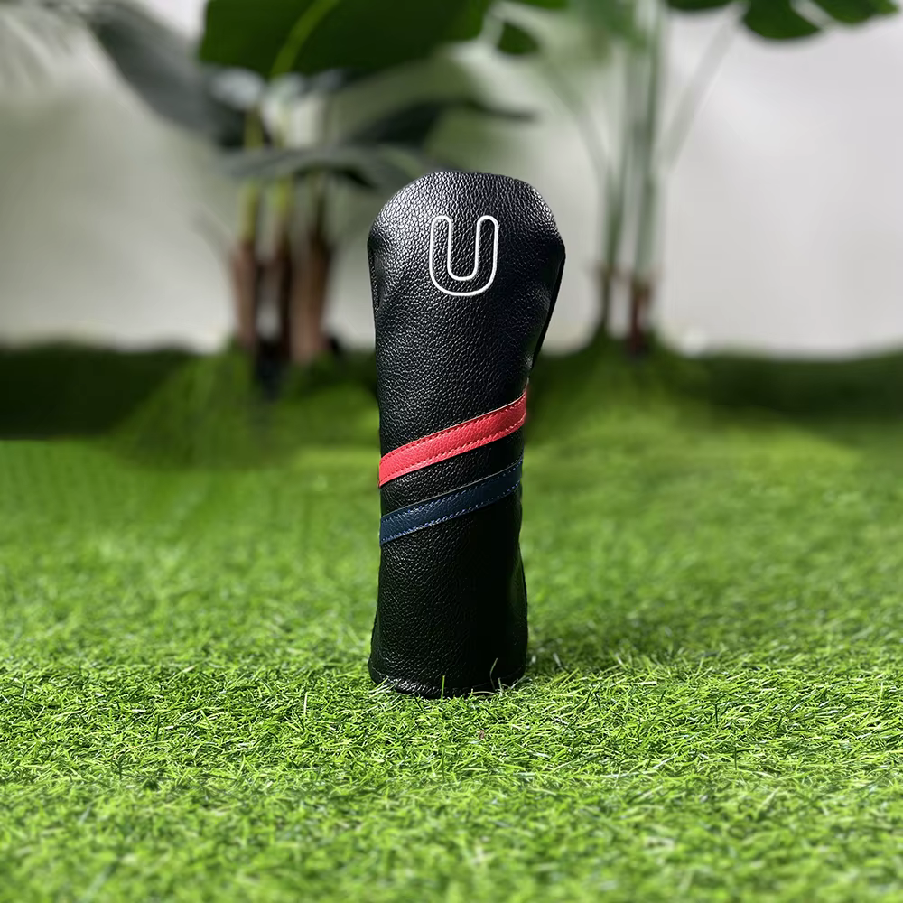 Housse de protection pour club de golf avec design à barres parallèles rouges et bleues, dotée d'un