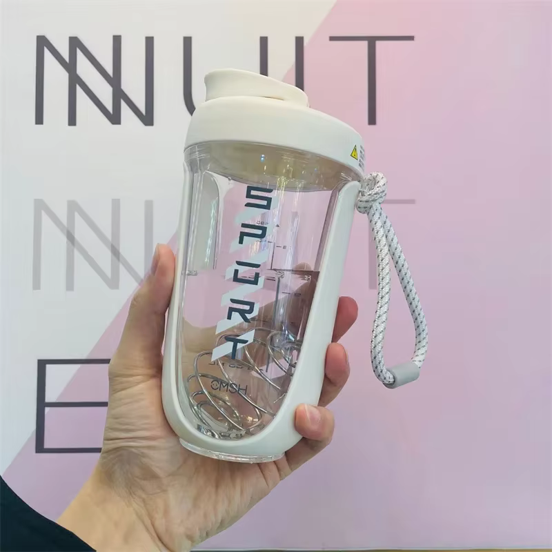 Bouteille Shaker de 600ML avec boule à fouet en plastique, sans BPA, secoue les protéines en plastiq