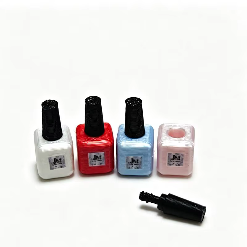 Nouvel ensemble d'accessoires d'outils de manucure pour mini maison de poupée, parfait pour les jeux d'imitation, la décoration de maison de poupée et la collection