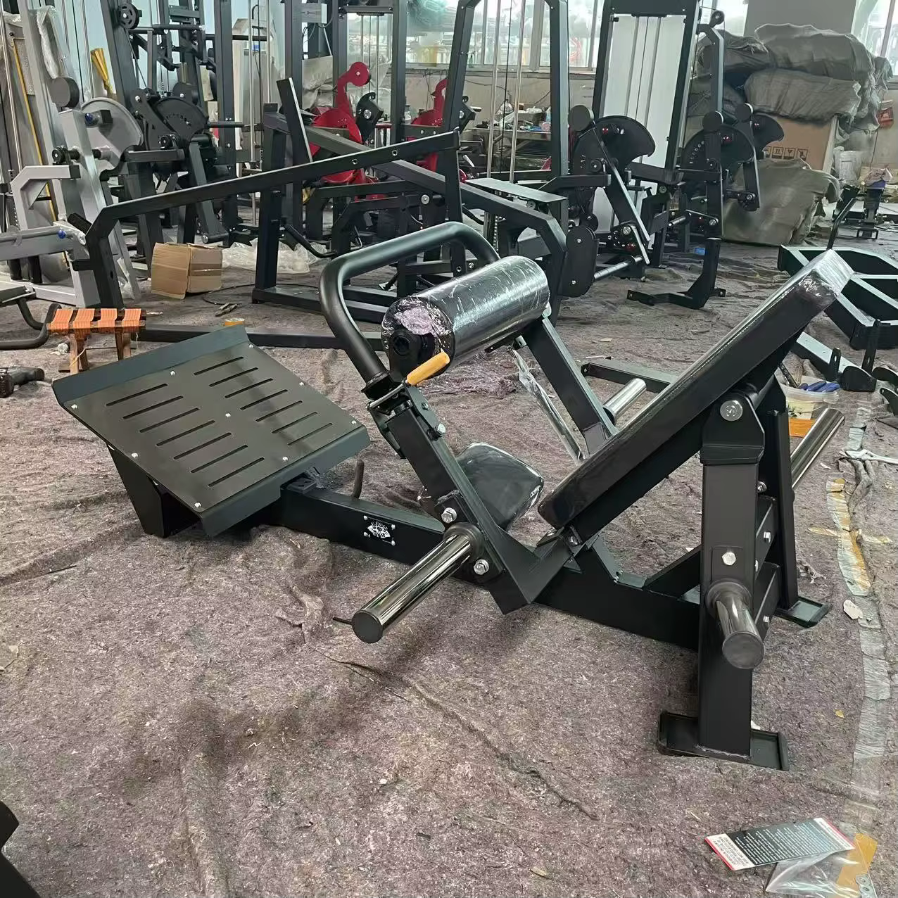 Machine à pont de fessiers professionnelle pour exercices isolés de poussée de hanche et développement des fessiers