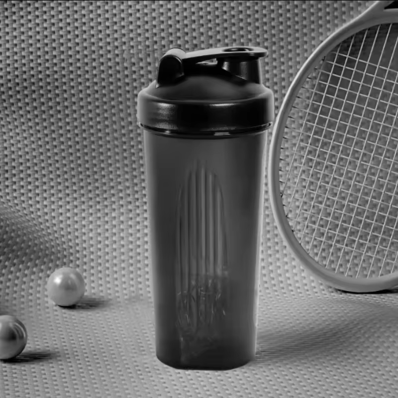 Bouteille portative en plastique de secoueur de protéines de 600ML 20Oz pour les amateurs de Fiess athlètes tasse