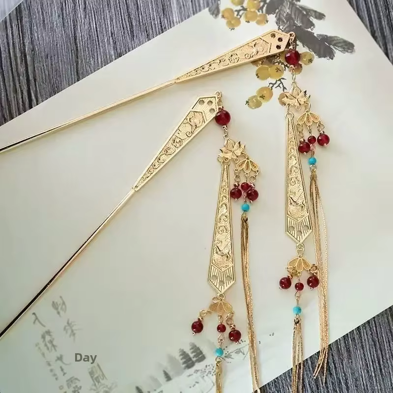 Épingle à cheveux de style chinois ancien, accessoire pour chignon Lotus de la prospérité, avec long pompon, épingle Hanfu, accessoires capillaires traditionnels de mariage