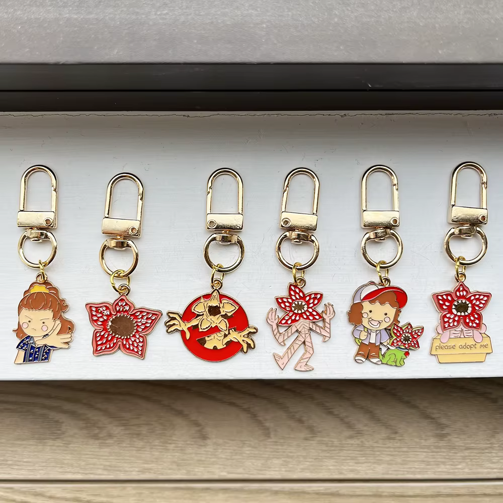 Porte-clés Stranger Things, pendentif en métal, Will Byers, Mike Wheeler, Demogorgon, personnage de dessin animé, Cosplay, ensemble cadeau Y2K fait à la main, 6 pièces