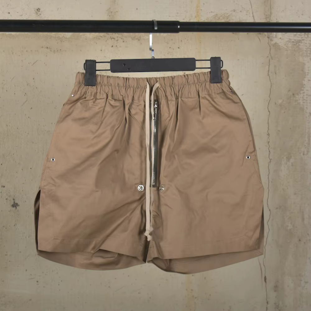 Short de rue foncé pour hommes