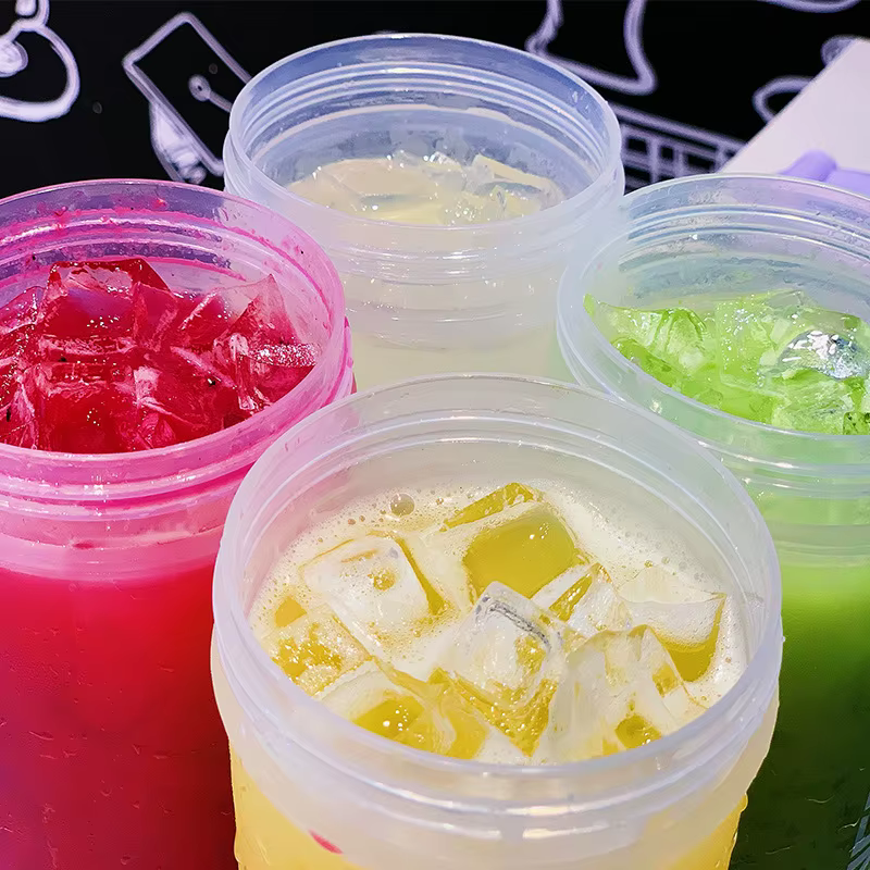 La bouteille Shaker Portable de 500/700ml avec boule d'agitation est parfaite pour les shakes protéinés et les