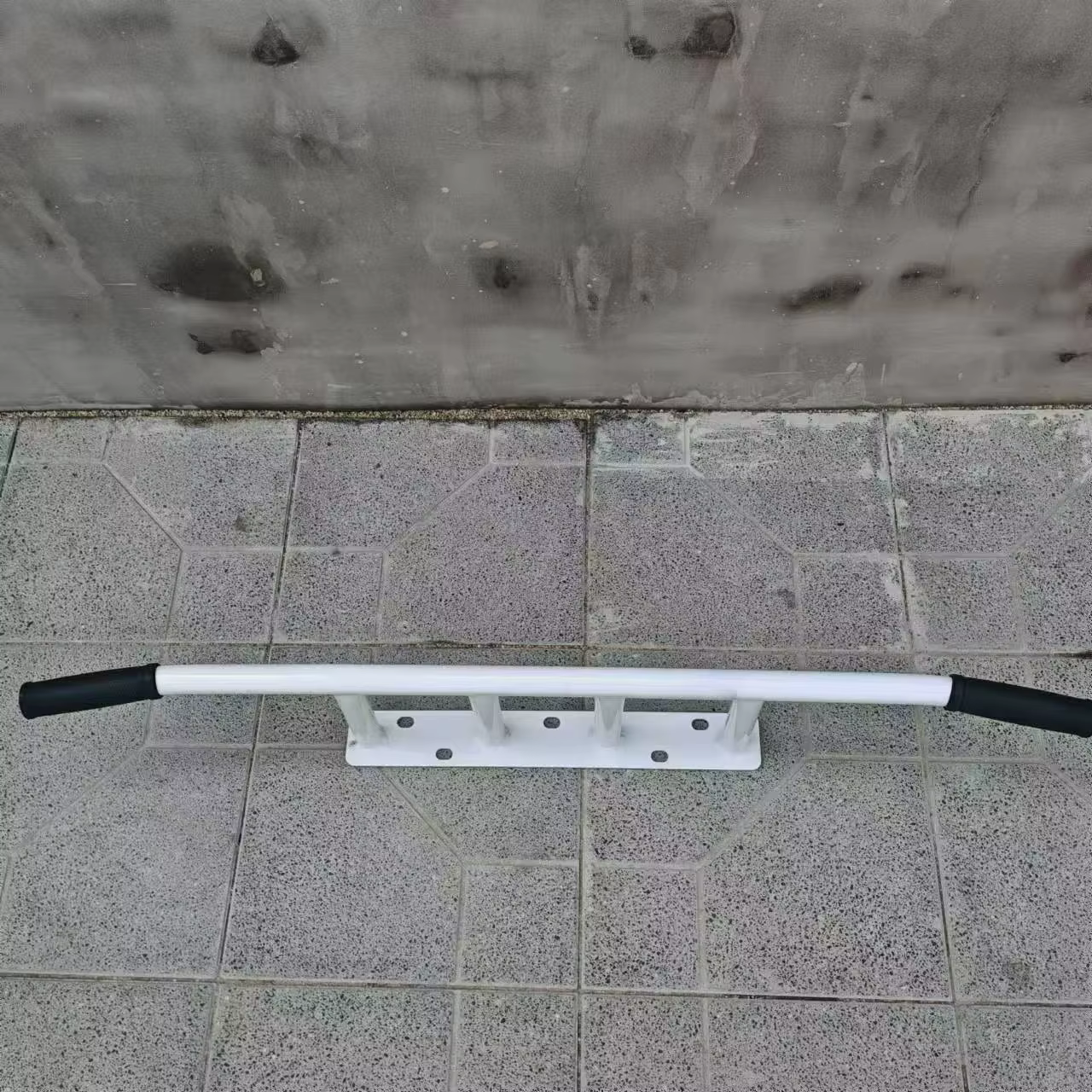 Barre de traction murale pour salle de sport à domicile