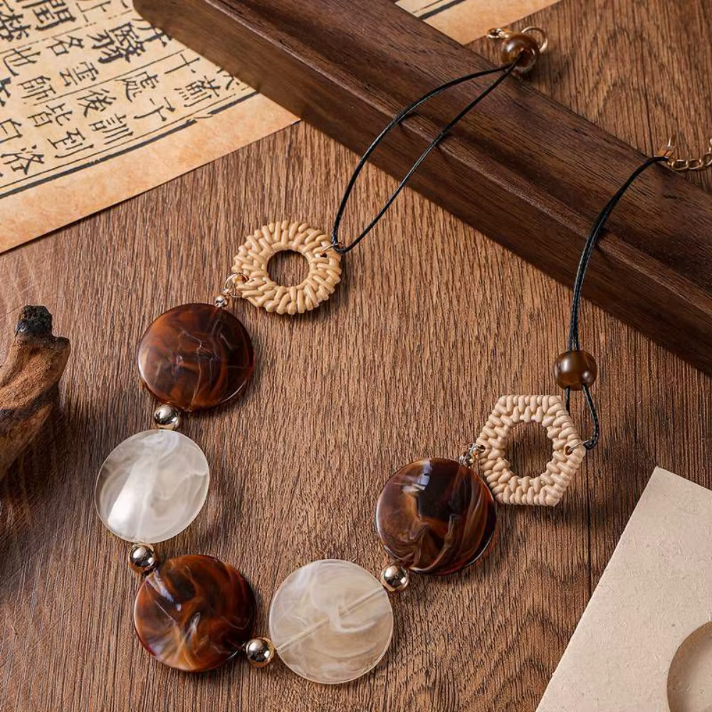 Collier Vintage en Rotin, Accessoires en Acrylique Faits à la Main, Pièce Ronde Géométrique