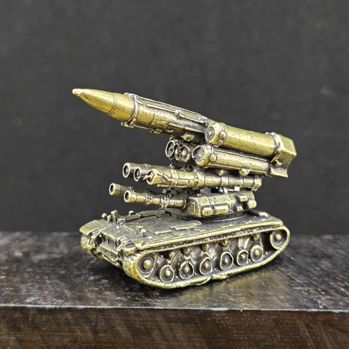 Modèle de réservoir de tigre Miniature en laiton, Figurine en métal pour décoration de bureau, accessoire Diorama et ornement militaire à collectionner