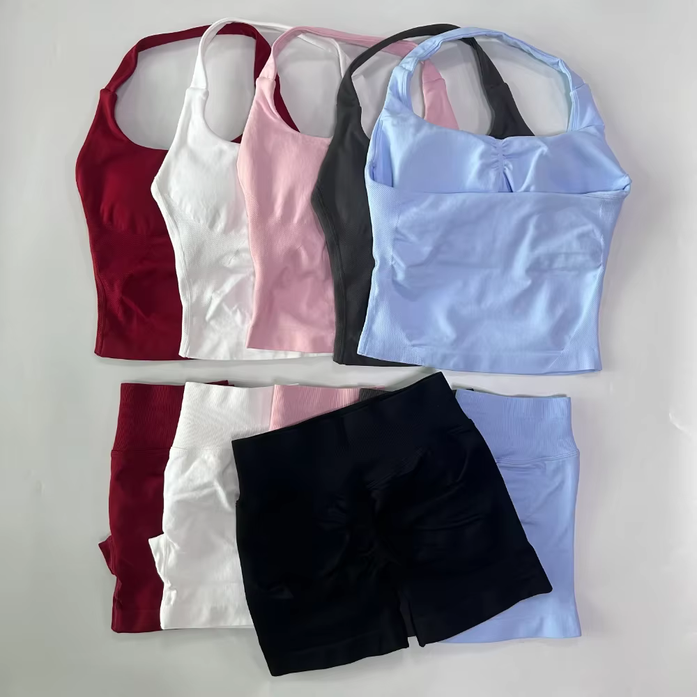 Ensemble de sport 2 pièces sans logo pour femme : haut dos nu à licou et short taille haute sans couture