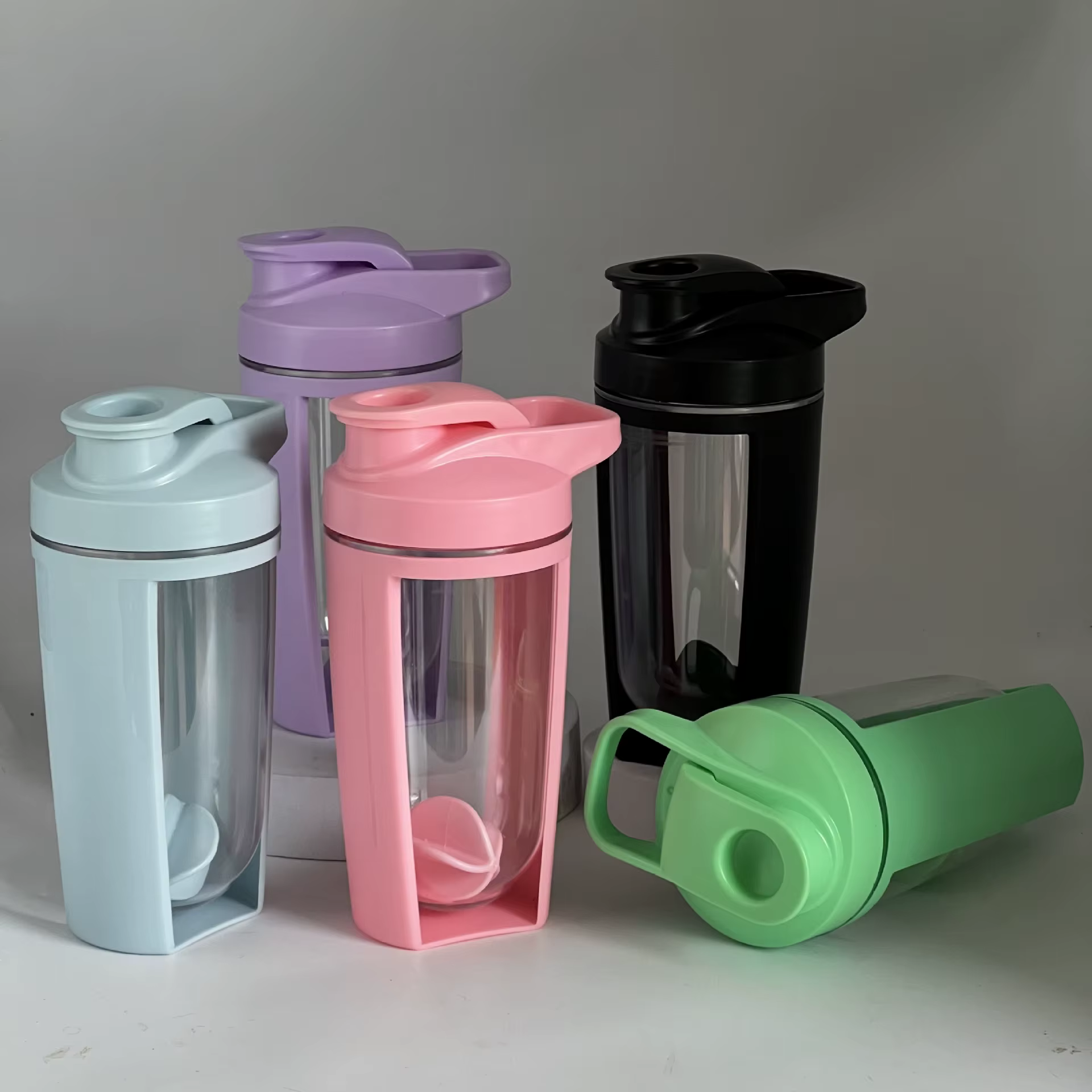 Tasse à secouer 500ML en plastique Double couche graduée Durable étanche mélange de secousse de protéines pour bouteille d'eau de sport de Fitness
