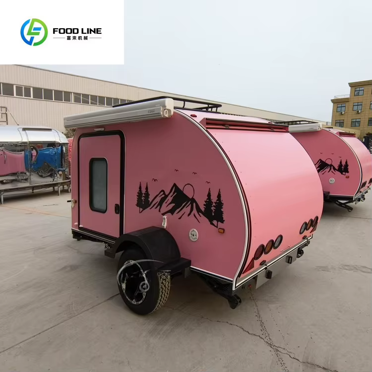 Caravane tout-terrain, camping-car et RV, remorque de camping pour voyages