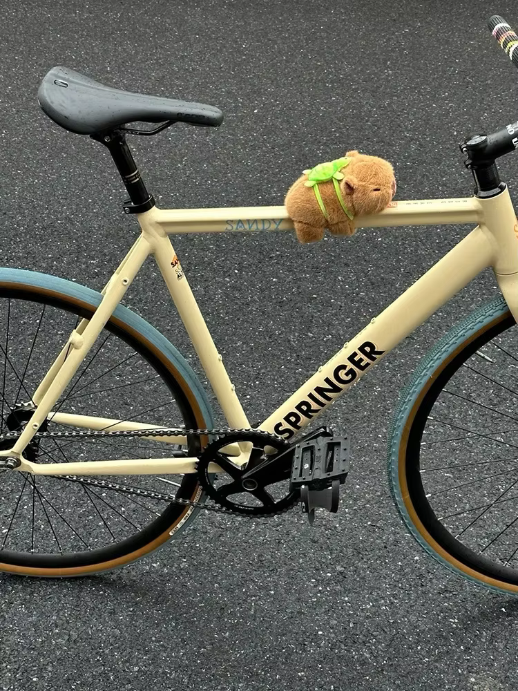 Capybara-Décoration d'intérieur de vélo de montagne, accessoires de voiture mignons, partenaire d'équitation, poupée flabby