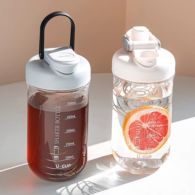 Bouteille d'eau en plastique Tritan de 500 ml grande capacité pour shake protéiné