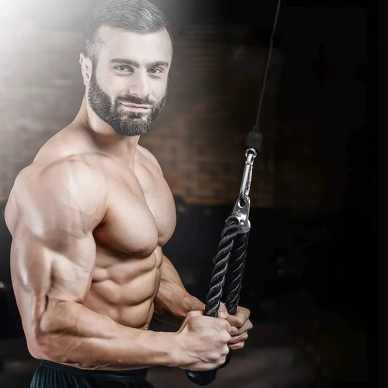 Triceps abaissement corde visage tirer poignées pousser