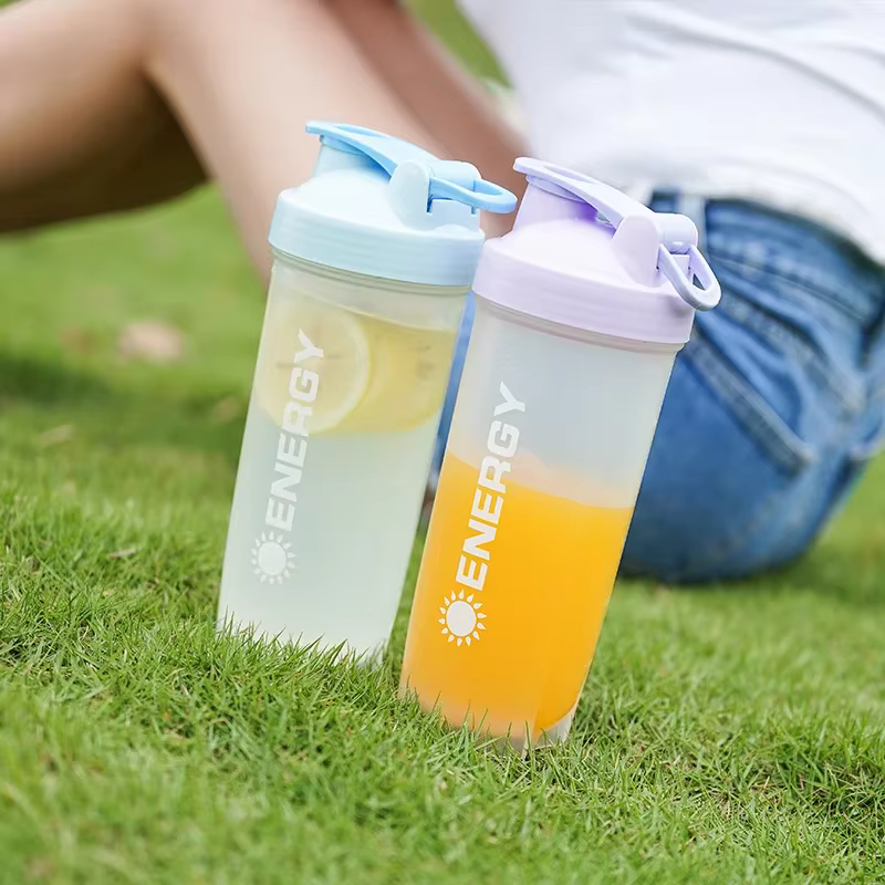 Shaker de sport portable avec balance