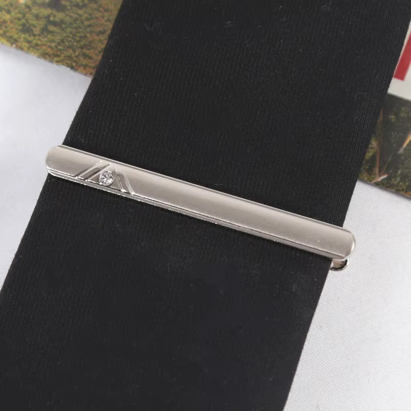 Pinces à cravate pour hommes, accessoires de cravate, mode métal couleur argent, fermoir à barre Simple, fermoir pratique, épingle à cravate, Clip de collier