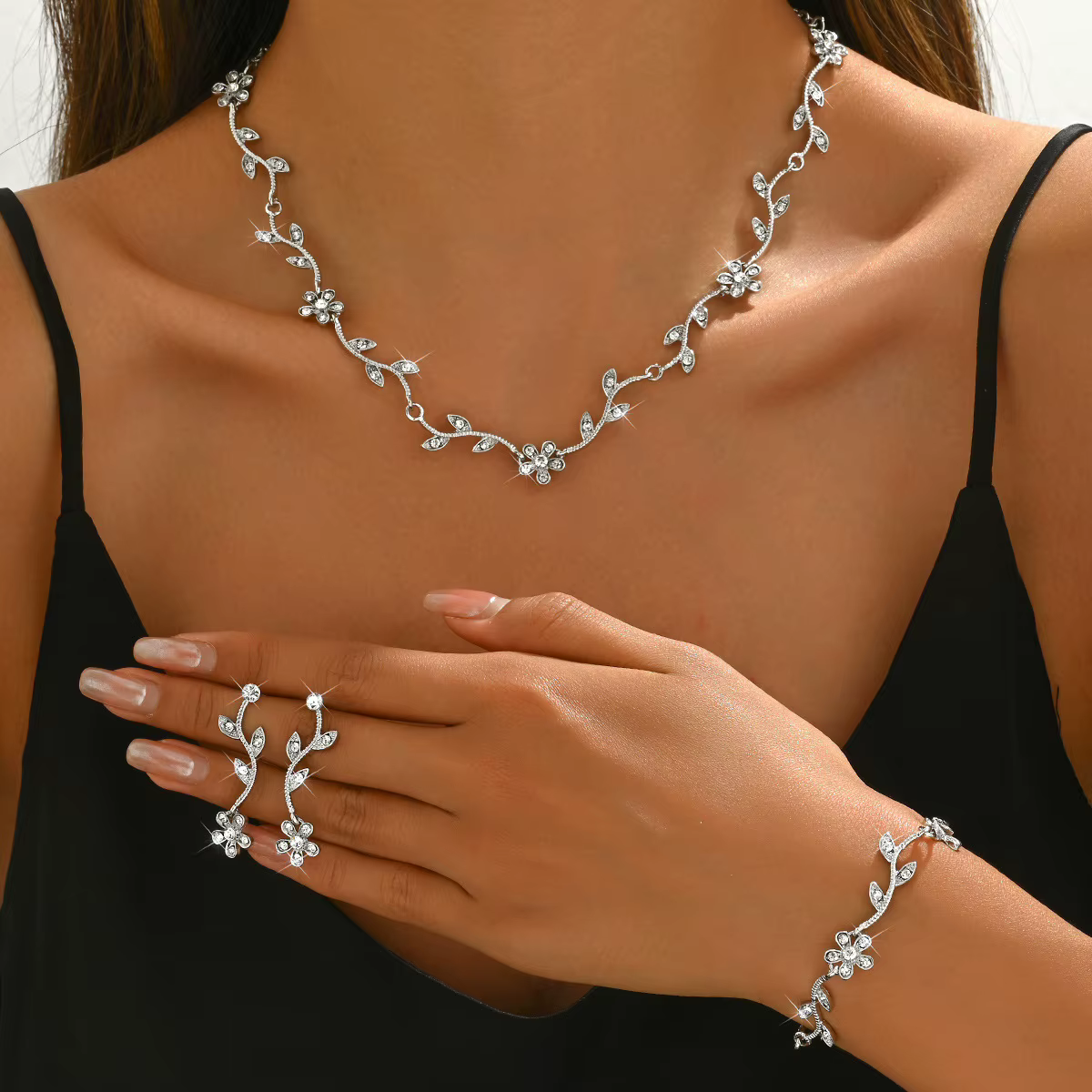 Ensemble de bijoux pour femme 4 pièces : collier, boucles d'oreilles et bracelet, accessoire pour mariage et fête
