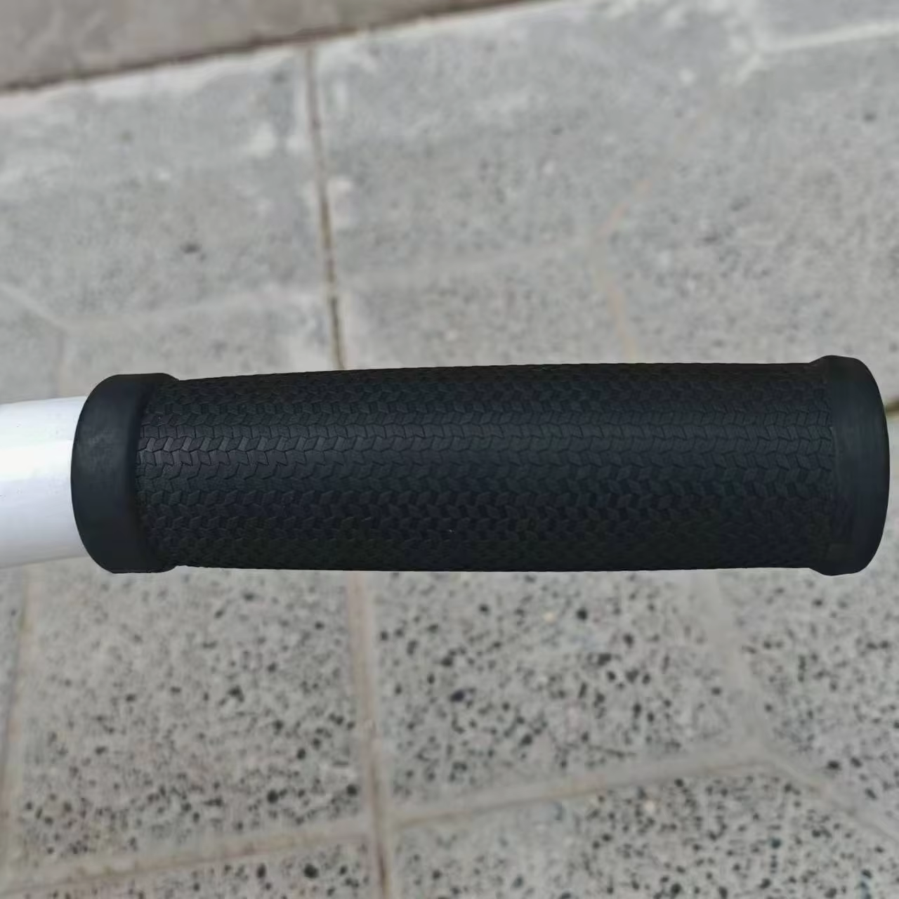 Barre de traction murale pour salle de sport à domicile