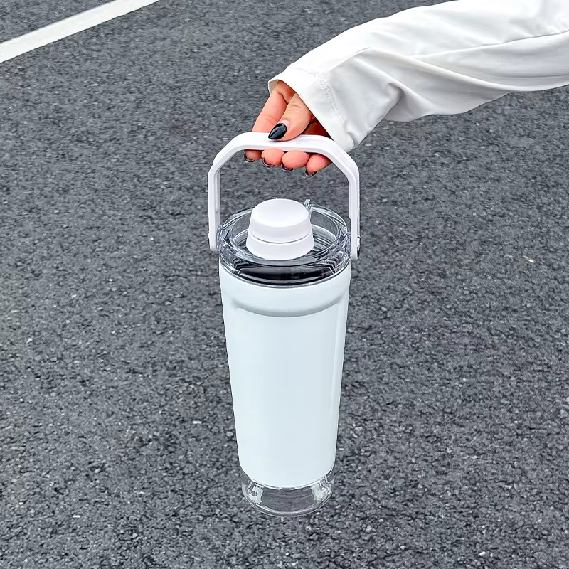 Tasse isolée de sport en acier inoxydable