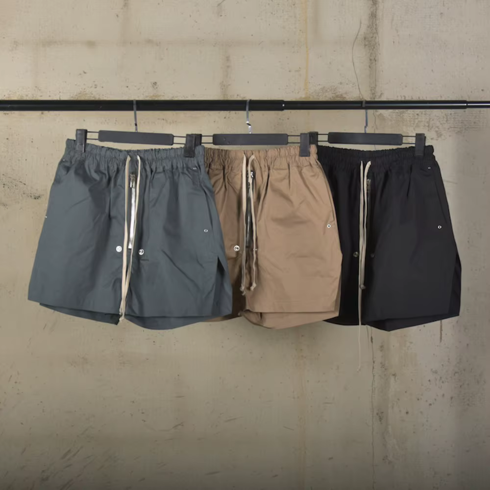 Short de rue foncé pour hommes