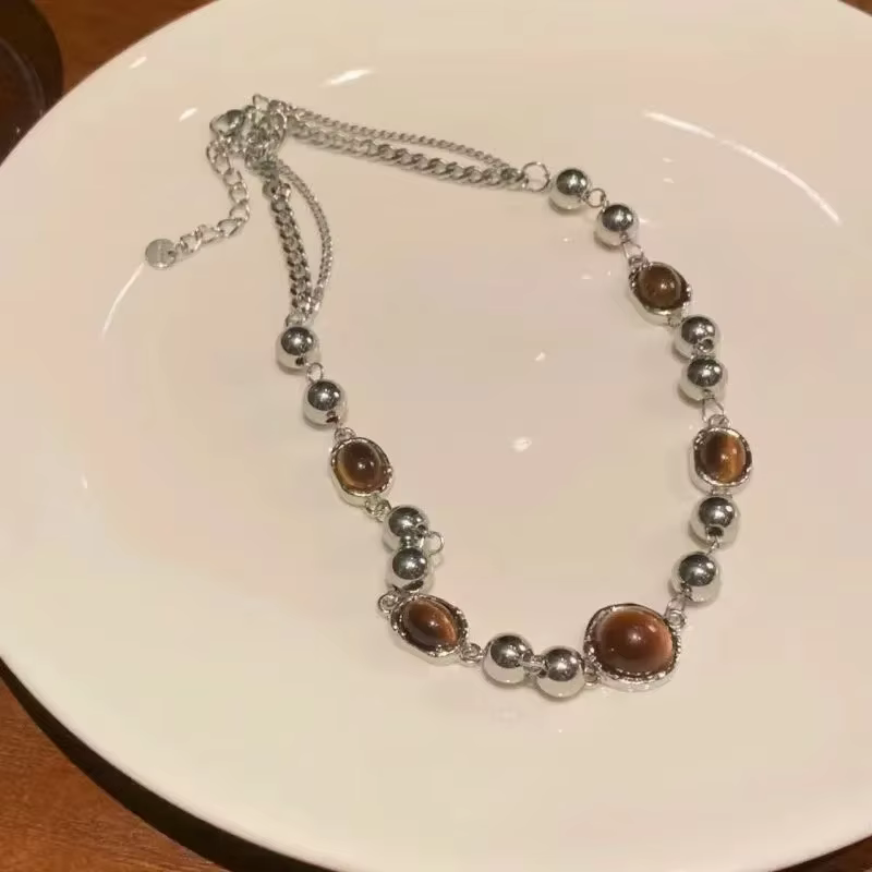 Collier Vintage en cuir avec pendentif en pierre marron pour femmes, ras du cou empilable rétro, chaîne de clavicule de tempérament, accessoire de bijoux Hip Hop