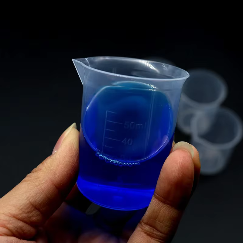 5 pièces de 50ML petit bécher laboratoire chimique en plastique sel bécher Transparent épaissi avec bec