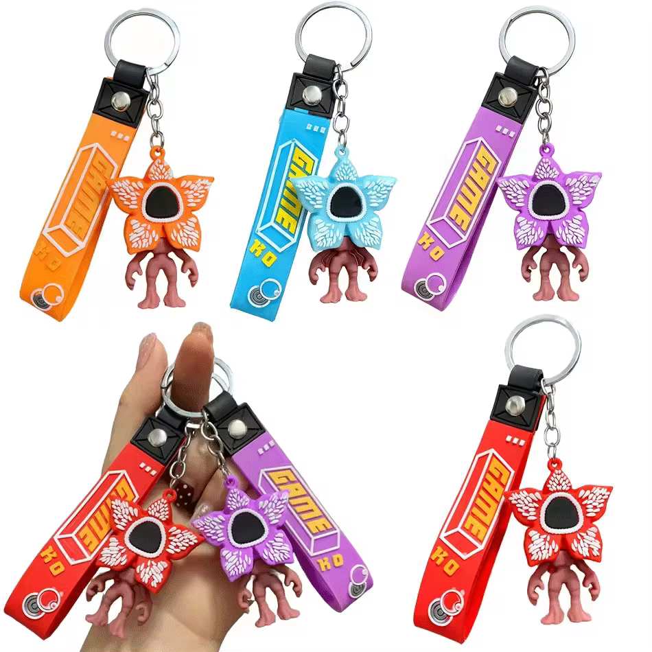 Porte-clés étranger, décorations de sac à dos, cadeaux de fête, saison de retour à l'école, pièces d'accessoires pour amis, modèle de poupée, jouet pour Fans, cadeau