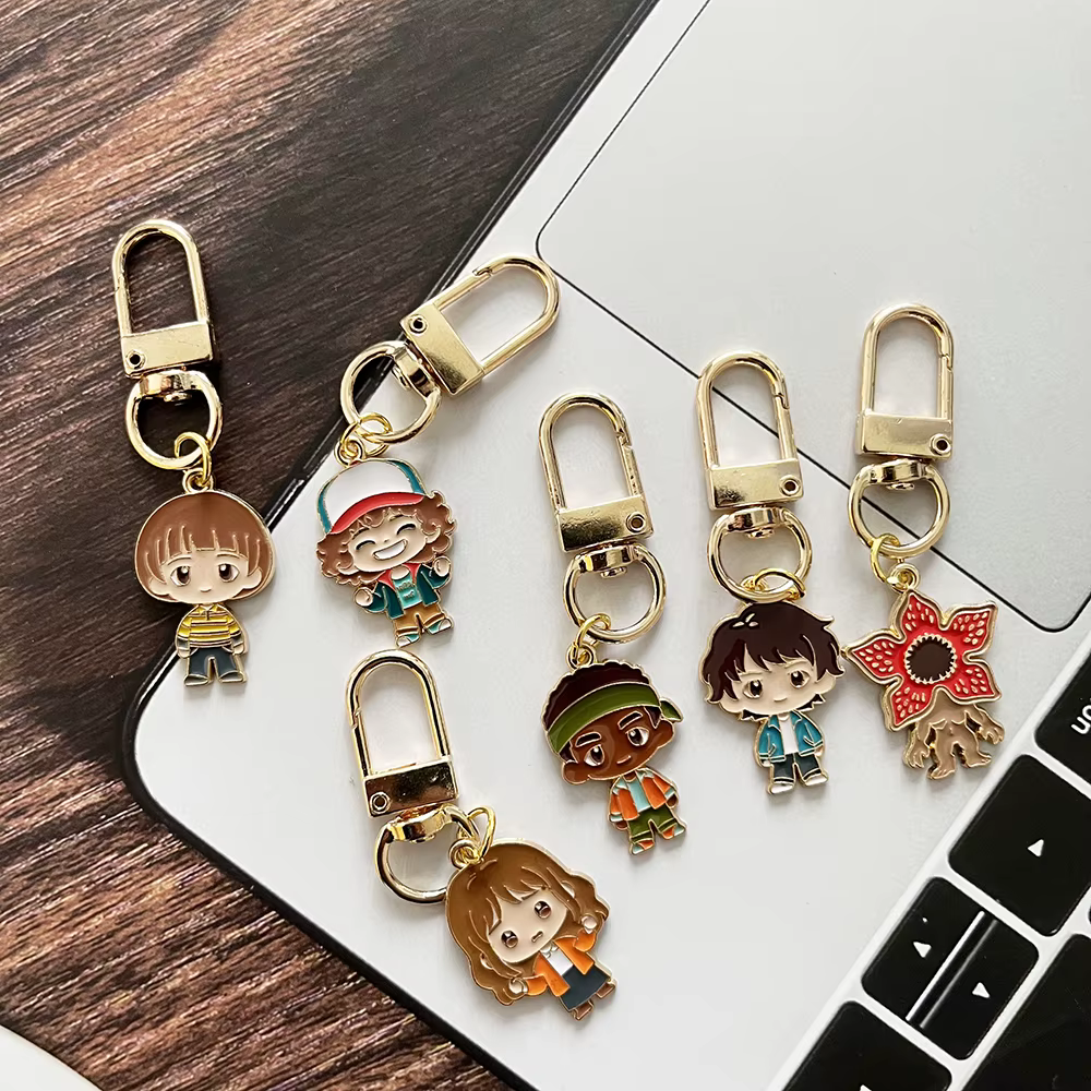 Porte-clés Stranger Things, pendentif en métal, Will Byers, Mike Wheeler, Demogorgon, personnage de dessin animé, Cosplay, ensemble cadeau Y2K fait à la main, 6 pièces