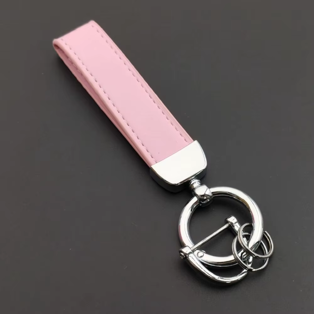 Porte-clés universel personnalisable en cuir, nouveau modèle, accessoires, texte, nom, porte-clés pour homme, sac à dos, moto, cadeau, personnalisable