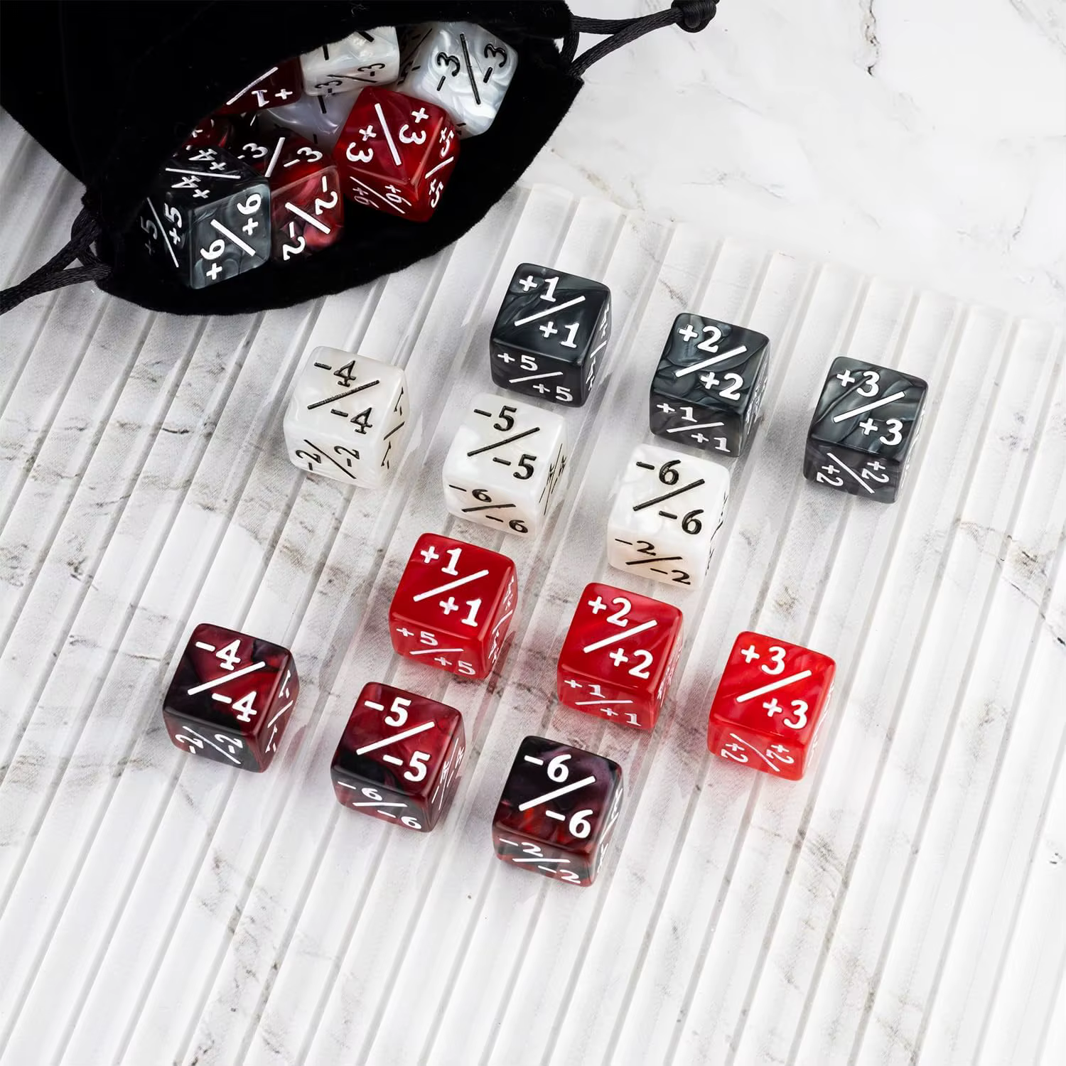48 pièces de dés de comptage Magic Plus 1, ensemble de dés de comptage MTG, jetons de buff Marble Life, dés D6 compatibles avec Magic The Gathering